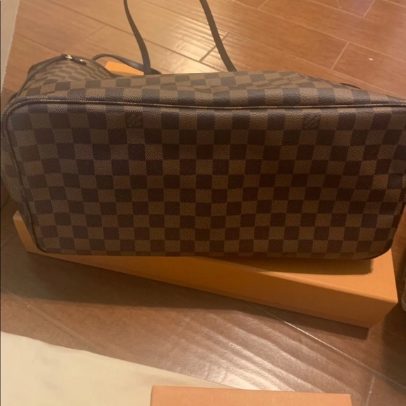 Sold - Picture 6 of 7